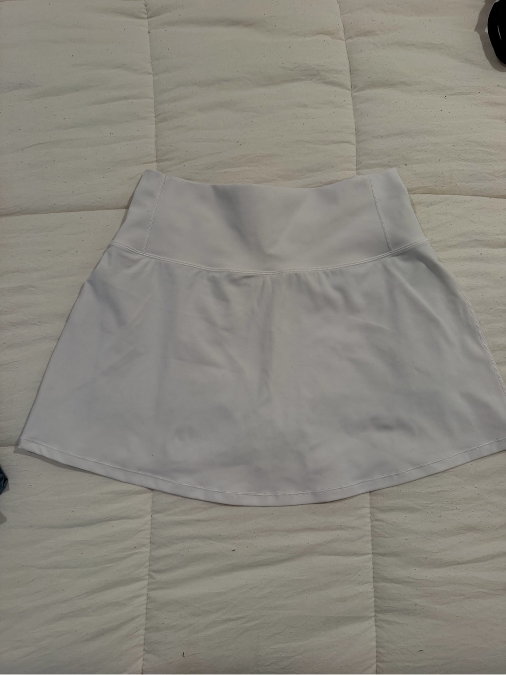Vuori volley skirt in white - Picture 3 of 5